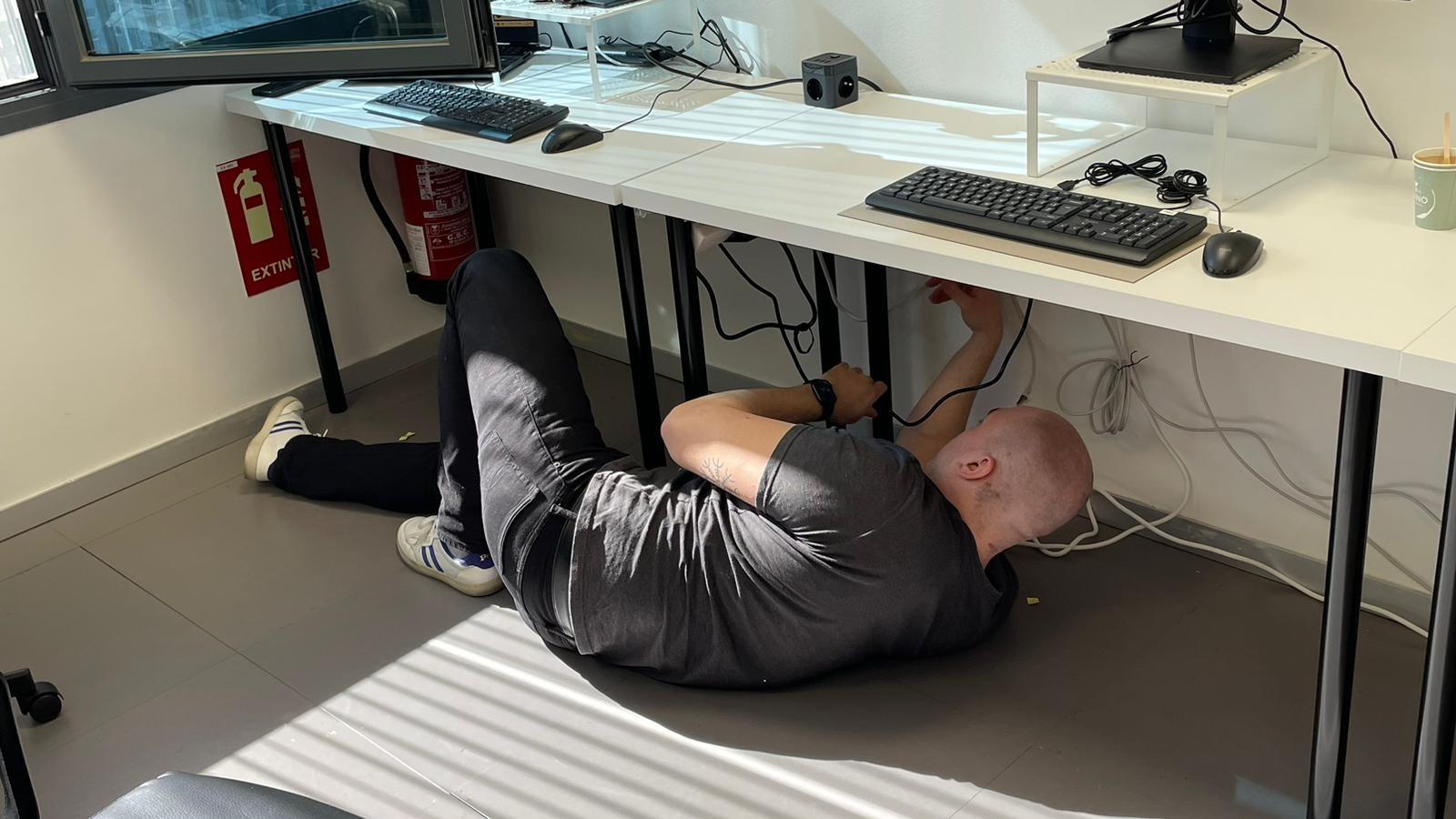 Montando la nueva oficina